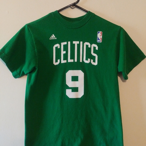 Boy's Boston Celtics tee - Picture 3 of 3